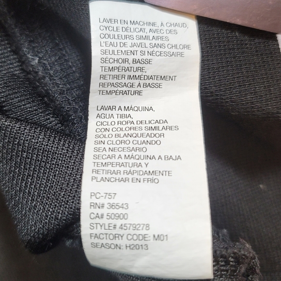 0785. EUC ~ IZOD ~ Black ~ Medium ~ 3/4 Zipper ~ Pullover ~ 61% Cotton for Comfy - Picture 6 of 11